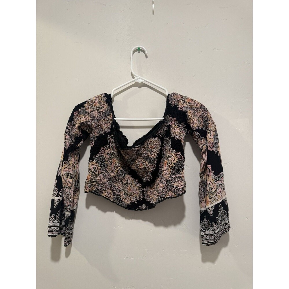 Band of Gypsies Off Shoulder Floral Crop Top L
